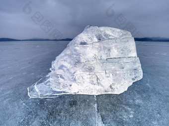 冰浮冰压碎冰黑暗冻平地面闪亮的压碎冰