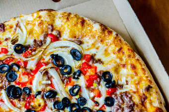 美味的披萨纸板披萨交付首页特殊的包装
