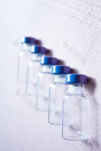 空玻璃罐子冠状病毒疫苗