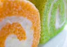 绿色潘丹橙色味道卷蛋糕