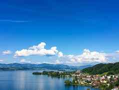 田园瑞士景观视图湖苏黎世richterswil瑞士山蓝色的水zurichsee天空夏天自然旅行目的地理想的风景优美的艺术打印