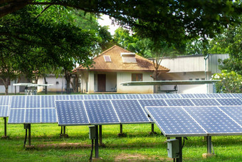 <strong>太阳能</strong>面板居住<strong>房子</strong>屋顶替代能源概念清洁能源绿色能源