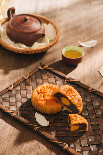 月饼越南糕点传统上吃中秋节日文本蛋糕幸福
