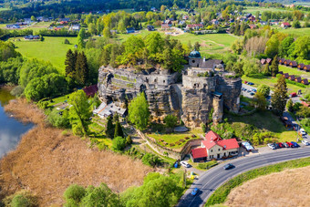 空中视图<strong>发布</strong>城堡北部波西米亚czechia<strong>发布</strong>岩石城堡小小镇<strong>发布</strong>切恰赫利贝雷茨地区北波西米亚捷克共和国