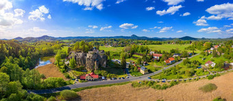 空中视图发布城堡北部波西米亚czechia发布岩石城堡小小镇发布切恰赫利贝雷茨地区北波西米亚捷克共和国