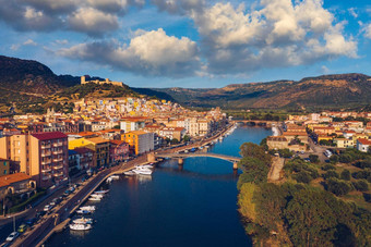 美丽的视图美籍小镇撒丁岛岛意大利旅行目的地美籍小镇蓬特旧桥恐怕我河不可思议的早....视图撒丁岛岛意大利欧洲