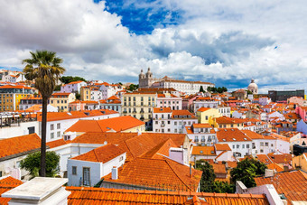 里斯本葡萄牙城市天际线Alfama区夏季阳光一天城市景观Alfama历史区Alfama里斯本葡萄牙里斯本城市景观Alfama区