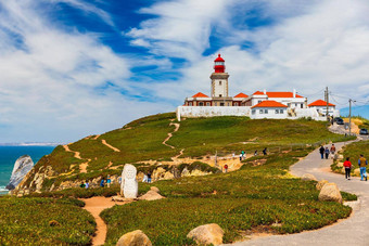 灯塔下士纺织悬崖岩石大西洋海洋海岸辛特拉美丽的夏天一天葡萄牙下士纺织葡萄牙灯塔悬崖大西洋海洋