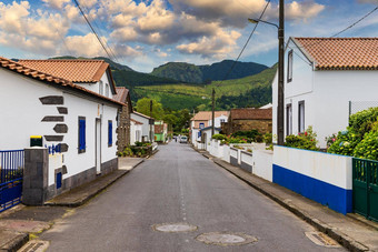 传统的房子七城市为什么米格尔岛亚速尔美丽的视图七城市村为什么米格尔岛亚速尔葡萄牙