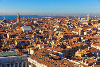 威尼斯全景空中视图红色的屋顶葡萄园意大利空中视图密集的中世纪的红色的屋顶威尼斯意大利