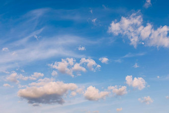 云蓝色的<strong>天空背景</strong>蓝色的<strong>天空背景</strong>云美丽的云蓝色的<strong>天空背景</strong>自然天气云蓝色的<strong>天空</strong>太阳