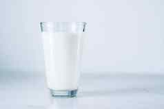 世界牛奶一天完整的玻璃大理石表格