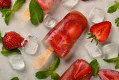 草莓冰奶油冰棒表格