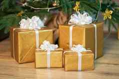 盒子圣诞节礼物金颜色包装纸