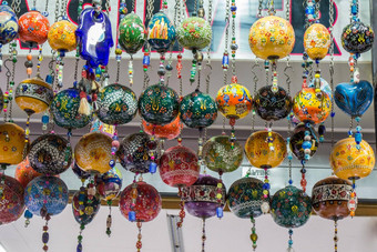 色彩斑斓的土耳其陶瓷球记忆
