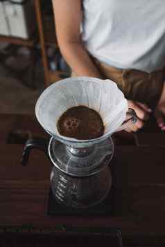 咖啡师滴咖啡慢咖啡酒吧风格