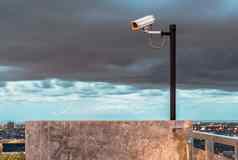 现代监测相机天空背景概念监测视觉检查发达