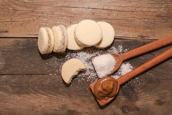 alfajores<strong>玉米淀粉</strong>甜leche传统的阿根廷美食