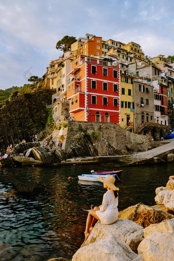 视图riomaggiore西克渔村序列山城市美妙的视图利古里亚意大利欧洲海景地中海海旅行概念背景
