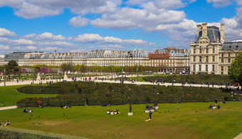 巴黎法国4月罗浮宫宫迷宫<strong>不可思议</strong>的Tuileries花园巴黎城市春天