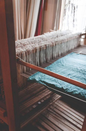 细节传统的古董编织织机专业手工制造业工具手工制作的织生产纺织车间