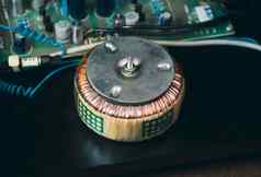 环形变压器电一步电压电设备