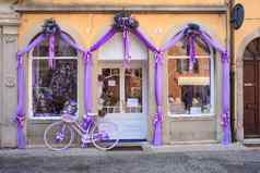 紫色的自行车薰衣草商店