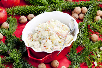 传统的捷克圣诞节土豆沙拉