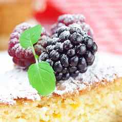 松饼生奶油蛋糕糖衣树莓blackberr
