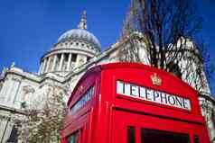 红色的电话盒子保罗的大教堂伦敦
