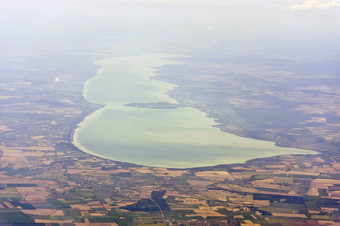 空中图像湖巴拉顿湖