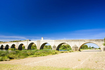 桥麦德林巴达霍斯省埃斯特雷马杜西班牙