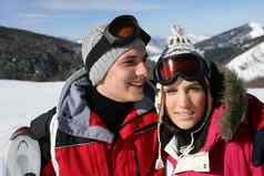 夫妇滑雪季节