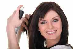 女人应用头发定型剂