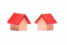 小红色的有屋顶的模型房子白色