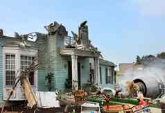 房子损坏的灾难
