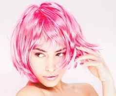 漂亮的粉红色的头发女人