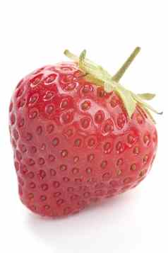 新鲜的红色的美味的草莓孤立的白色
