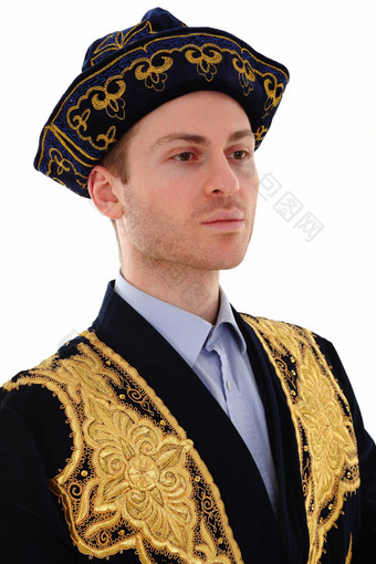 年轻的英俊的男人。典型的哈萨克族衣服