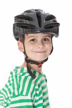 男孩骑自行车头盔