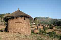 传统的非洲房屋拉利贝拉埃塞俄比亚