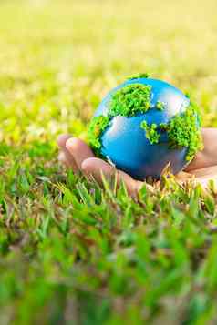 手地球概念保存绿色地球