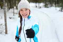 越野滑雪女人滑雪