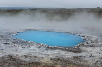 细节蓝色的地热池塘温泉冰岛