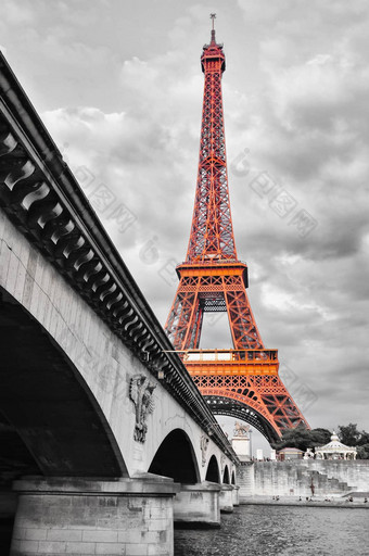 埃菲尔铁塔塔单色视图河桥