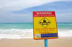 海滩警告标志