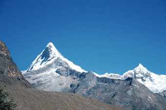 阿尔帕马约山基地营阿特森拉朱山谷科迪勒拉Blanca秘鲁