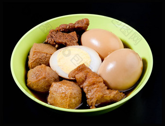 砂锅猪肉鸡蛋成形亚洲肉汁