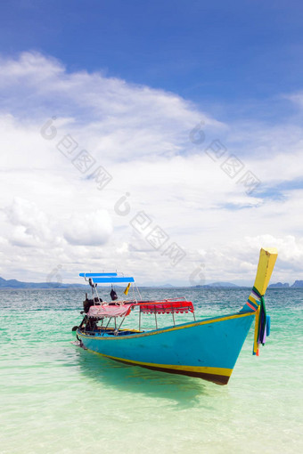 船热带海滩