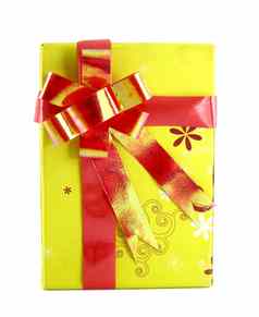 黄色的礼物盒子红色的丝带孤立的白色背景